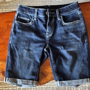 EUC Size 0 Arizona brand Bermuda shorts